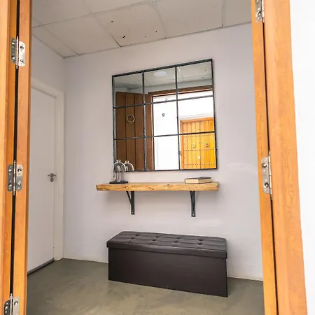 Apartment Loft-style Ground Floor Flat *