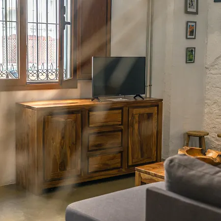 Apartment Loft-style Ground Floor Flat *