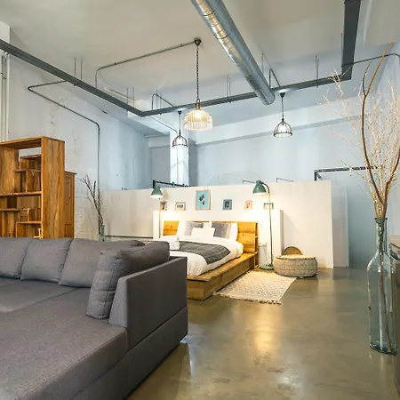 Loft-style Ground Floor Flat Apartment