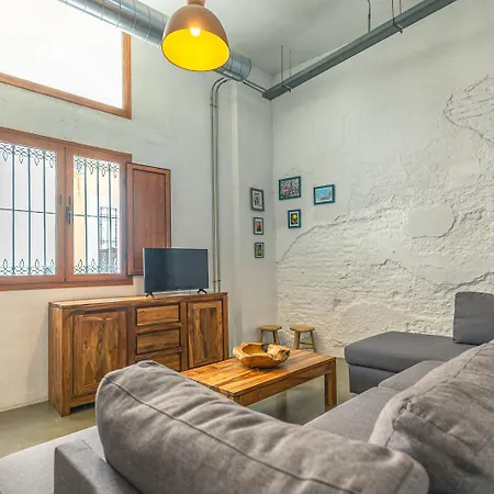Loft-style Ground Floor Flat *