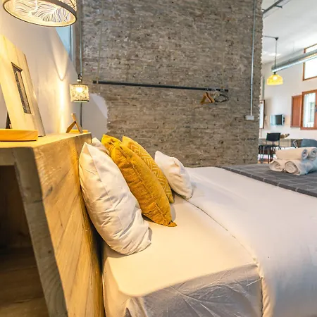 Loft-style Ground Floor Flat *