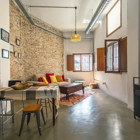 Loft-style Ground Floor Flat Apartment *